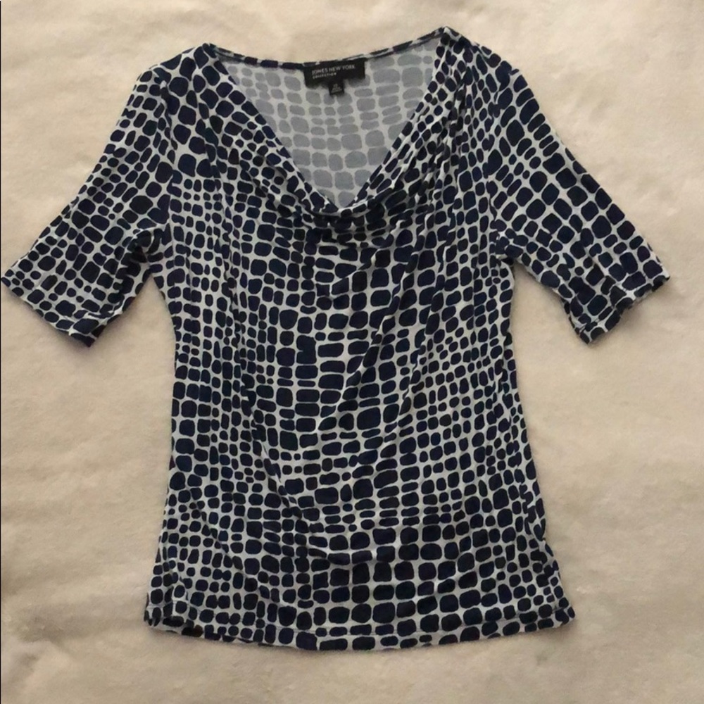 Half length sleeve top